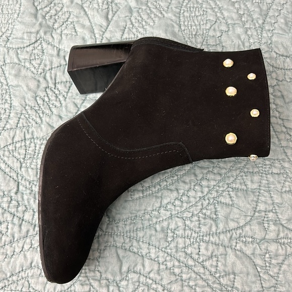 Brenda Zaro Pearl Ankle Boots Black Suede/Leather. Sz 38/7.5. Made in Sp… - Picture 3 of 9